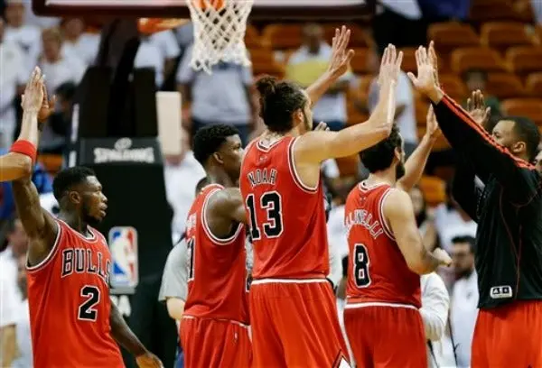 Bulls le da el primer golpe al Heat