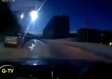 Captan explosión de meteorito en Rusia
