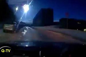 Captan explosión de meteorito en Rusia