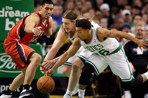 Ayón juega en la remontada de Atlanta sobre Boston