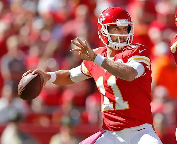 Kansas City doblega a los Raiders y mantienen su invicto