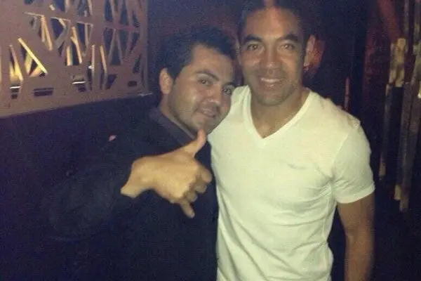 Circula video de Marco Fabián de fiesta en un antro