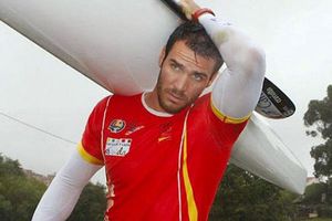 Iván Pastor, líder en la clasificación de windsurfistas