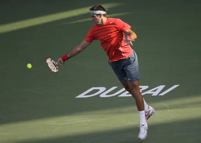 Del Potro abandona torneo de Dubai por lesión