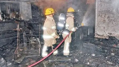 Explosión de smartphone provoca incendio en departamento