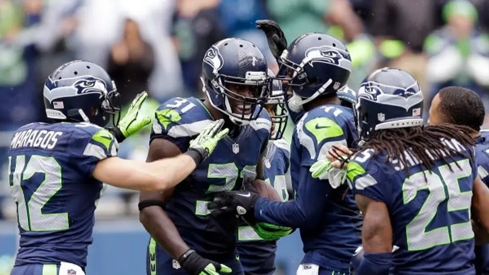De la mano de Wilson, Seattle mantiene su récord perfecto