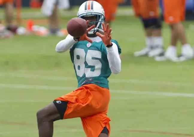 Ochocinco busca oportunidad para jugar en Canadá