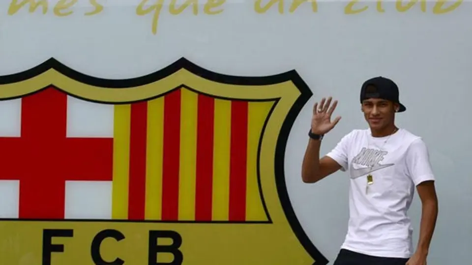 Neymar ya está en Barcelona