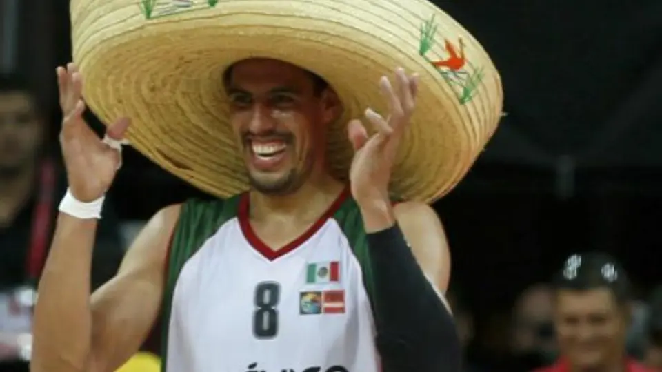 Gustavo Ayón, ansioso por recuperarse del hombro
