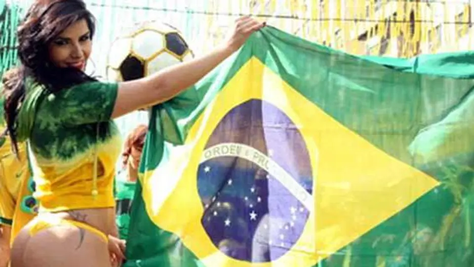 Bianca Leão deslumbra las calles de Brasil