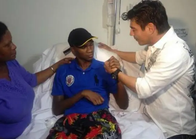 Travieso cumple y lleva donativo a Carmona