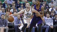Hornets tratan de convencer a Gordon Hayward