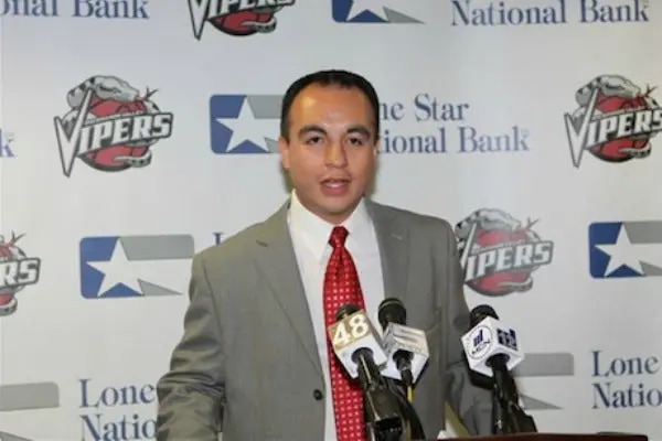 Mavericks contrata a un colombiano como gerente general