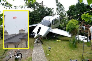 Piloto salva su vida con paracaídas adaptado a su aeronave