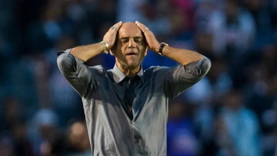 Chelís deja de ser técnico del Veracruz