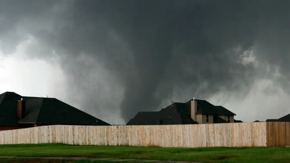 Tornado en Oklahoma alcanza los 320 kph