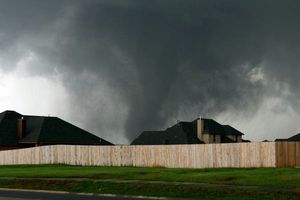 Tornado en Oklahoma alcanza los 320 kph