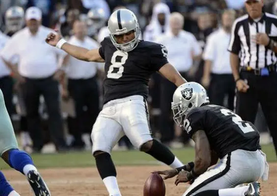 Eddy Carmona espera tener acción en la NFL