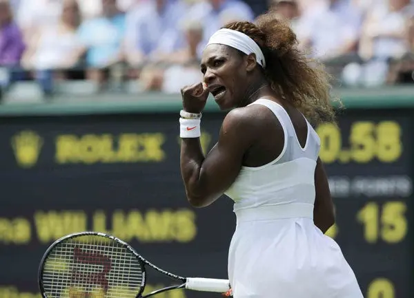 Serena Williams no falla y avanza en Wimbledon