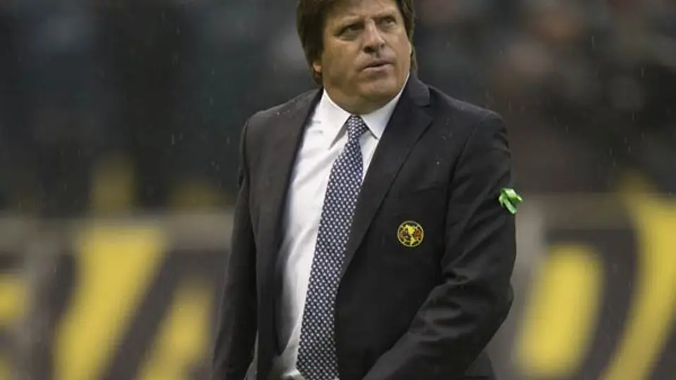 Piojo culpa al árbitro por la bronca ante Chivas