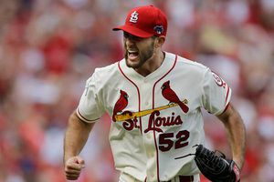 Cardenales aumentan su ventaja en la serie frente a Dodgers