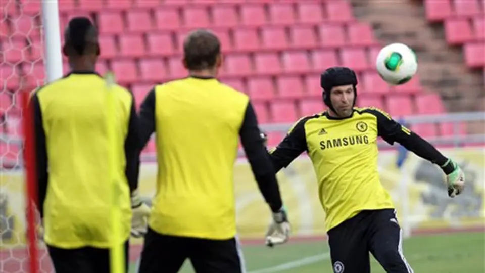 Cech no cree que el City sea campeón por su millonaria inversión