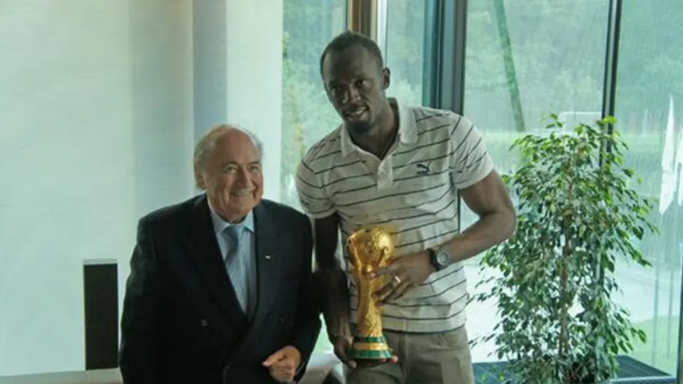 Mientras se esconde de sus fans Bolt gasta 2 mil 500 dls