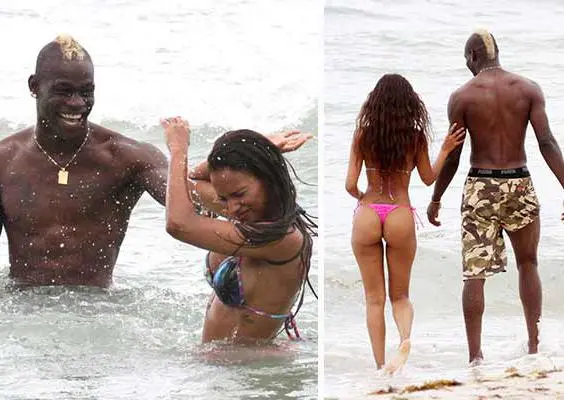 Balotelli y Fanny, dos 'tortolitos' en la playa