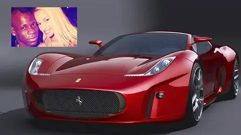 Balotelli termina con su novia y se consuela con un Ferrari