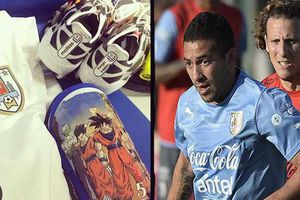 Walter Gargano y sus espinilleras de Dragon Ball