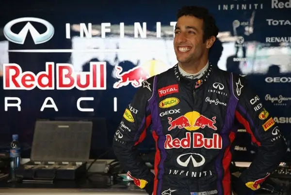 Ricciardo será compañero de Vettel en 2014