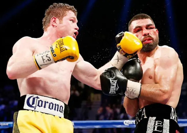 Canelo se alista para combate con Lara