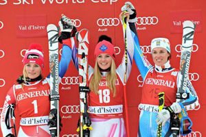 Tina Weirather se mantiene como líder de la Copa del Mundo de esquí alpino