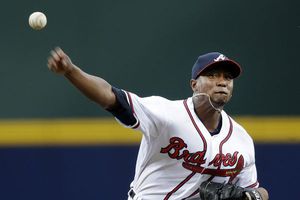 Bravos de Atlanta aplastaron a los Rockies