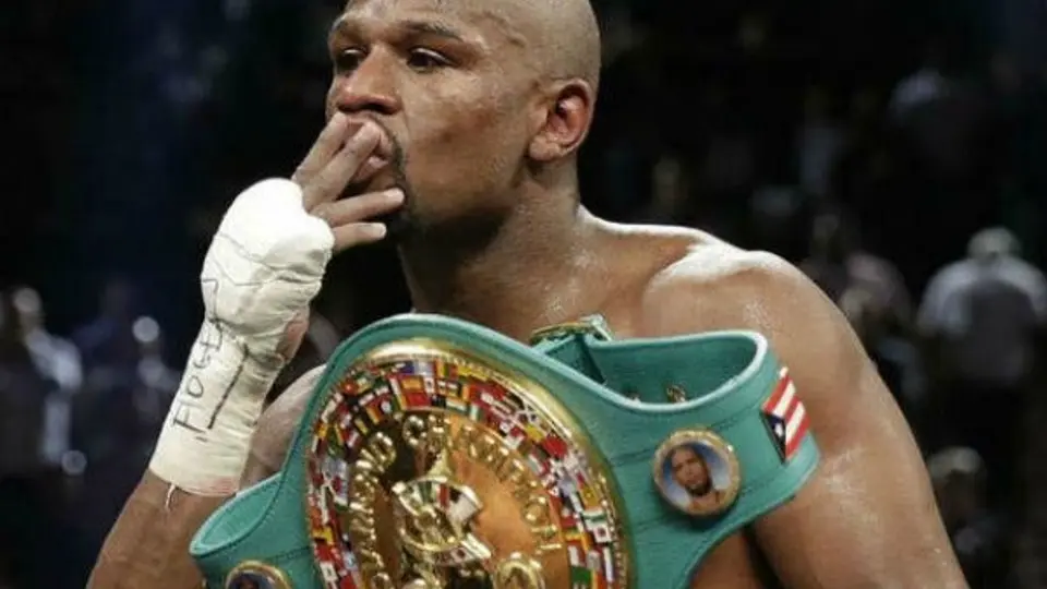 'Canelo se ganó el derecho de pelear contra mí': Mayweather Jr.