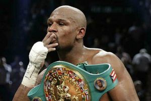 'Canelo se ganó el derecho de pelear contra mí': Mayweather Jr.