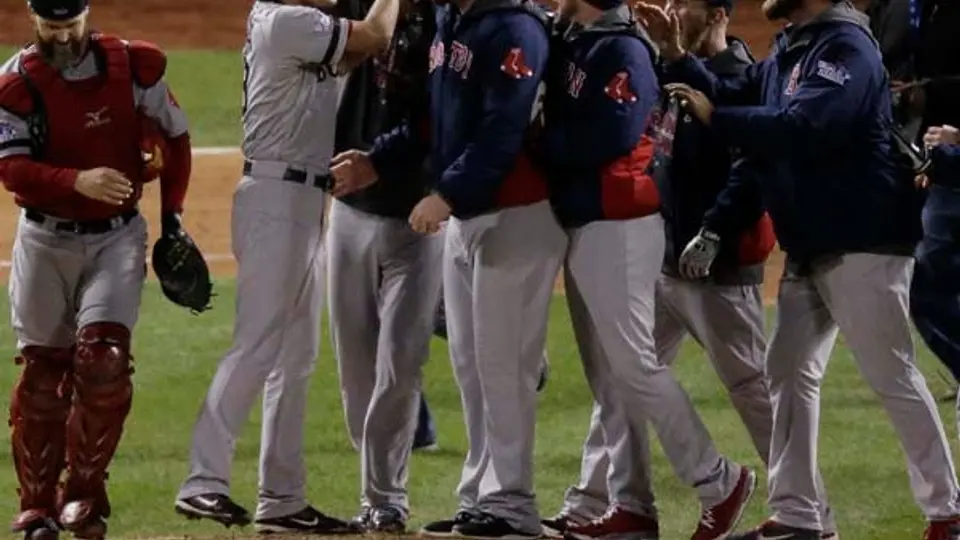 Boston empata de nuevo la Serie Mundial