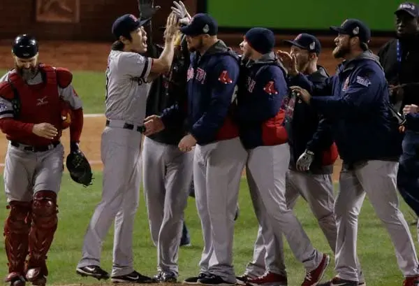 Boston empata de nuevo la Serie Mundial