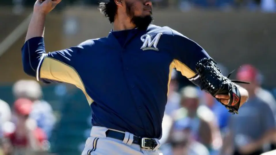 Gallardo destaca en derrota de Milwaukee