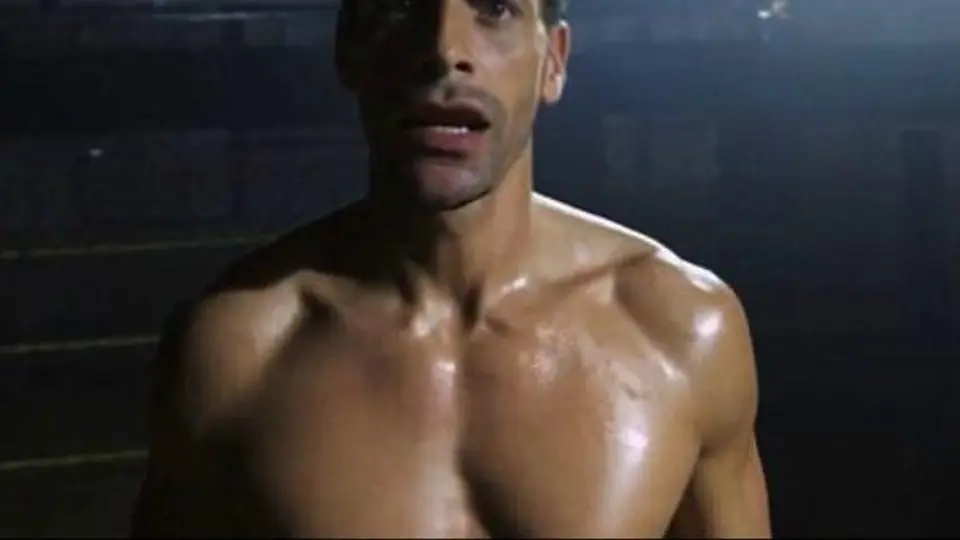 Ferdinand 'cambia' el futbol por la UFC