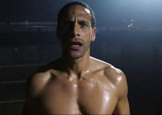 Ferdinand 'cambia' el futbol por la UFC