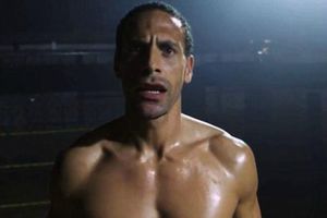 Ferdinand 'cambia' el futbol por la UFC
