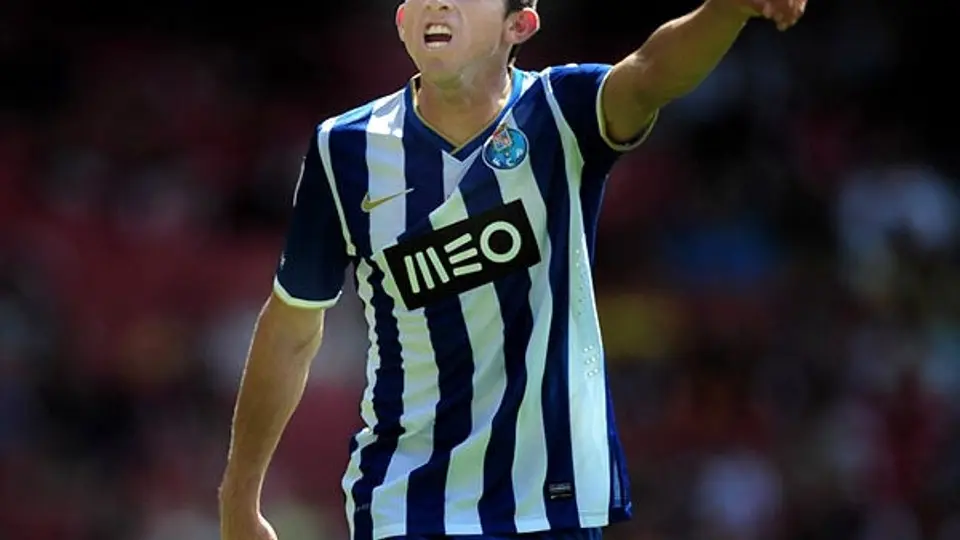 Héctor Herrera debuta con el Porto