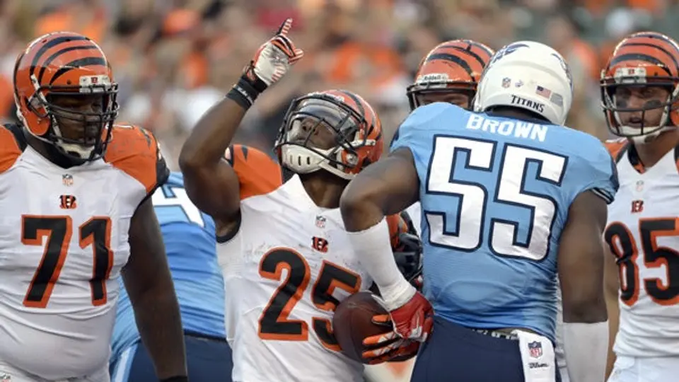 Bengalies superan a los Titanes de Tennessee
