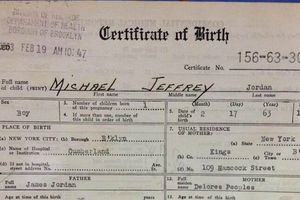 Subastan acta de nacimiento de Michael Jordan