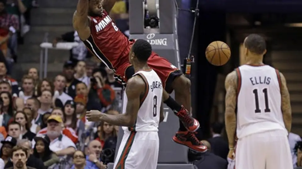 Heat barre la serie ante Bucks
