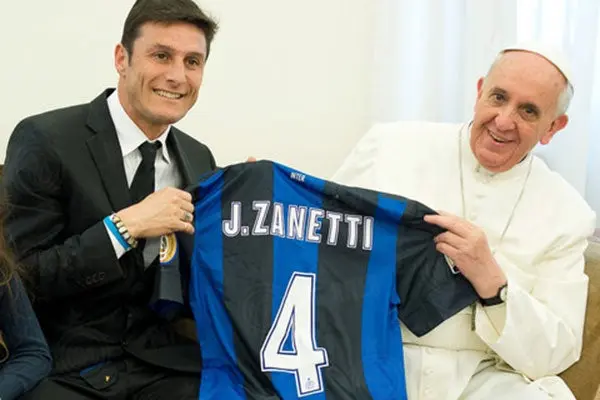 Papa Francisco recibe a Javier Zanetti