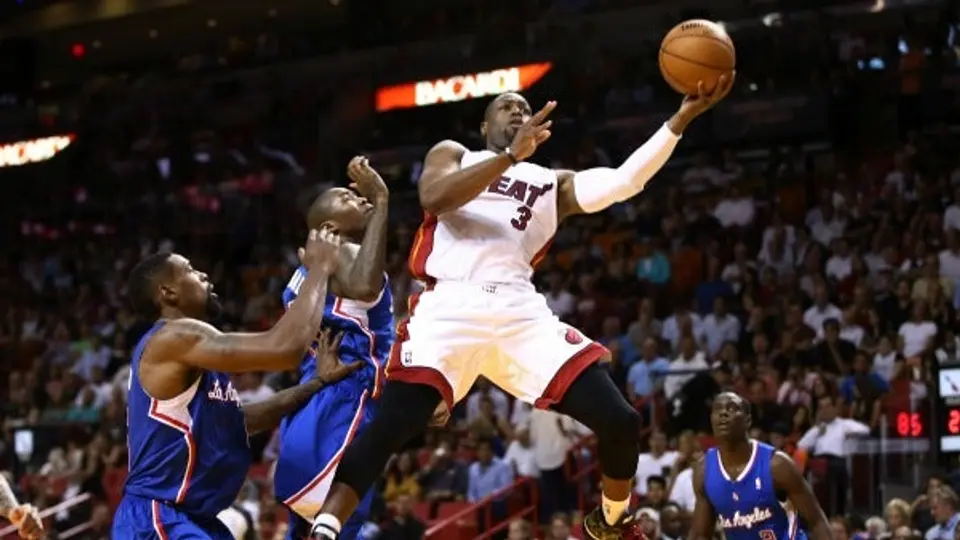 Wade lidera al Heat sobre Clippers