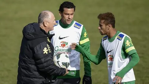 Scolari adelanta fichaje de Neymar en el Barça