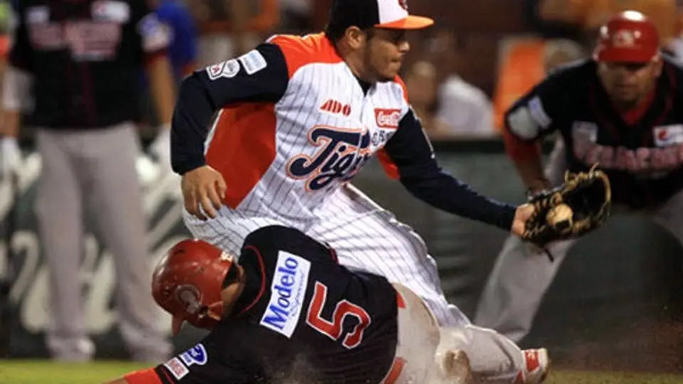 Tigres contra Sultanes, la Final de la Liga Mexicana de Beisbol
